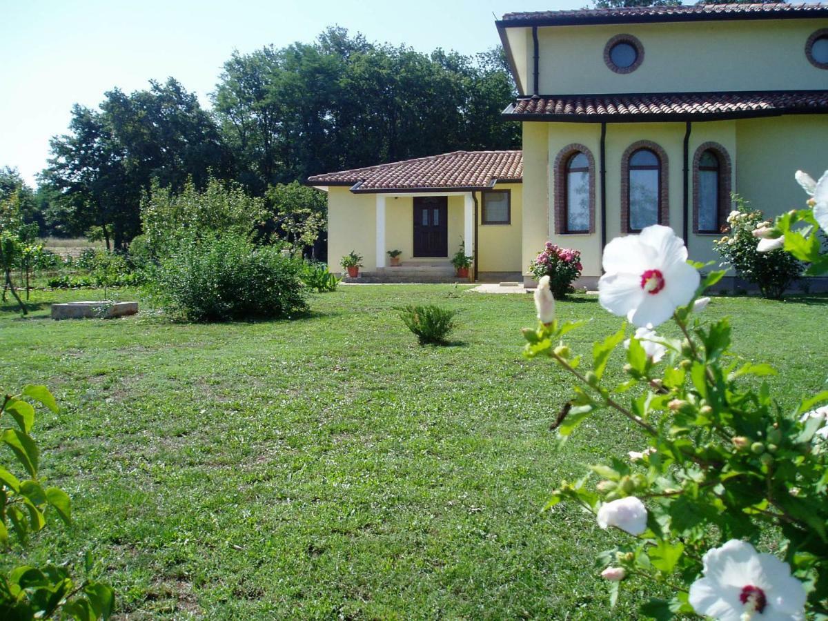 Apartment Studio Ta-Ti Umag Bagian luar foto